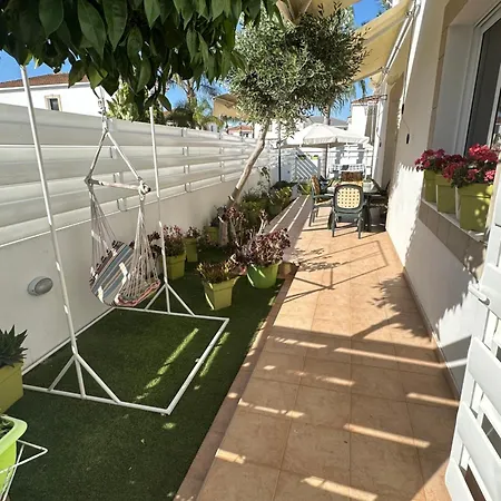 Villa Andy-350 M From The Larnaca
