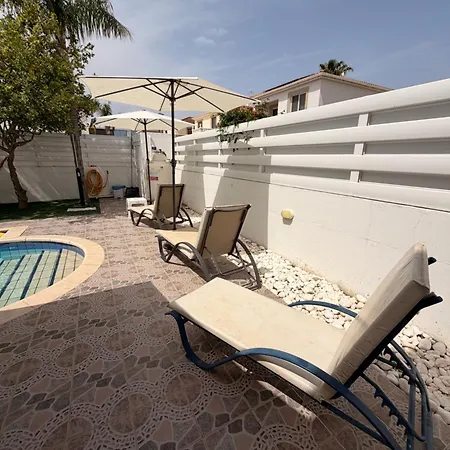 Villa Andy-350 M From The *