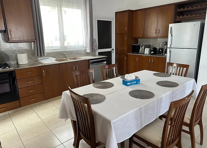 Andy-350 M From The * Λάρνακα