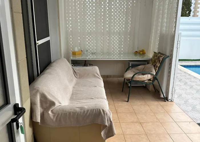 Andy-350 M From The * Λάρνακα