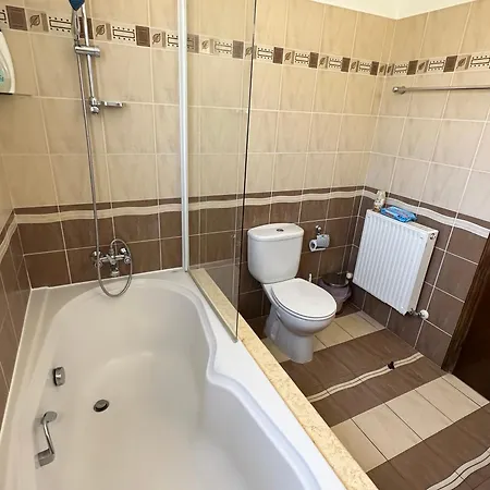 Andy-350 M From The Villa Lárnaka