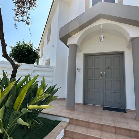 Вілла Andy-350 M From The