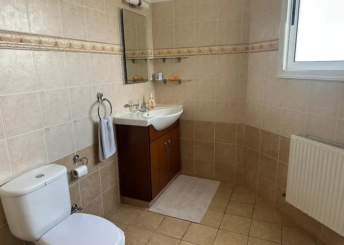 Andy-350 M From The Вілла *