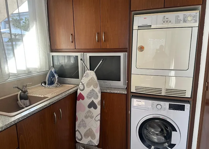 Вілла Andy-350 M From The *