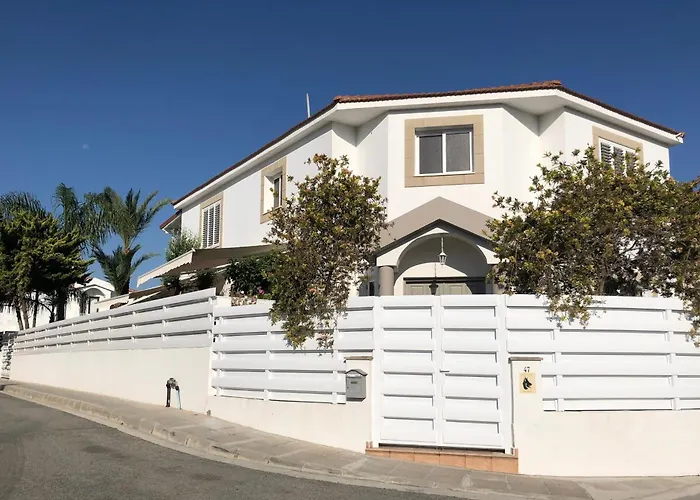 Villa Andy-350 M From The *